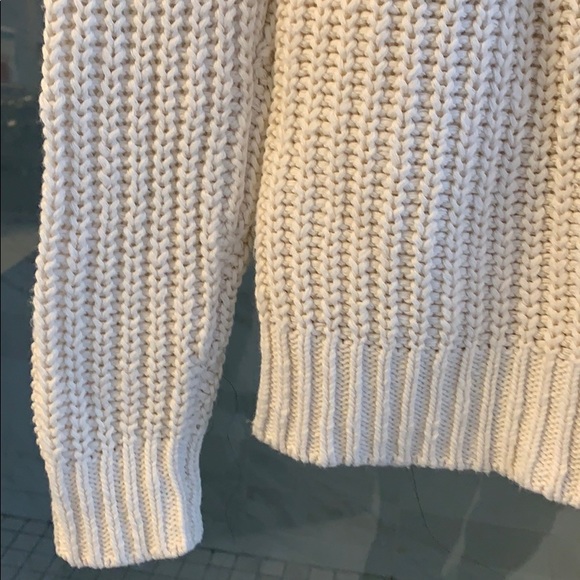 NWT gorgeous knit sweater - Picture 4 of 8